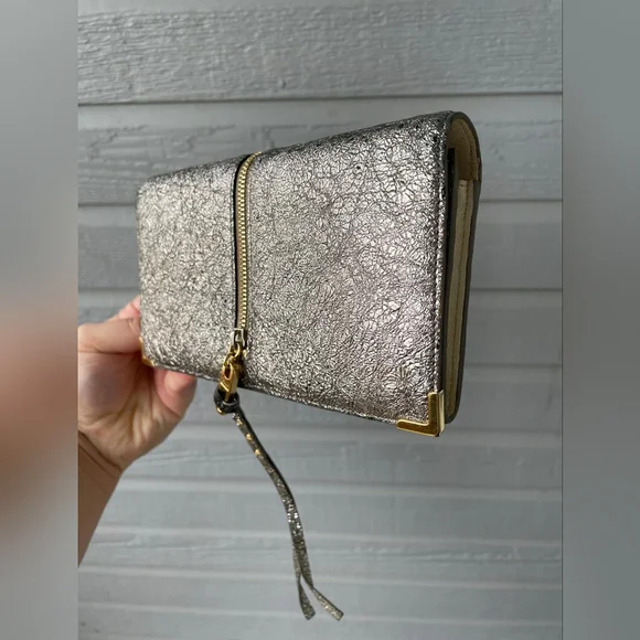 Cholé Flap Cover Metallic Leather Long Wallet-Rare - Picture 12 of 13